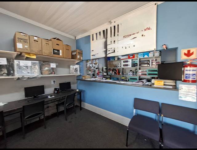 M² OFFICE FOR SALE IN UITENHAGE CENTRAL